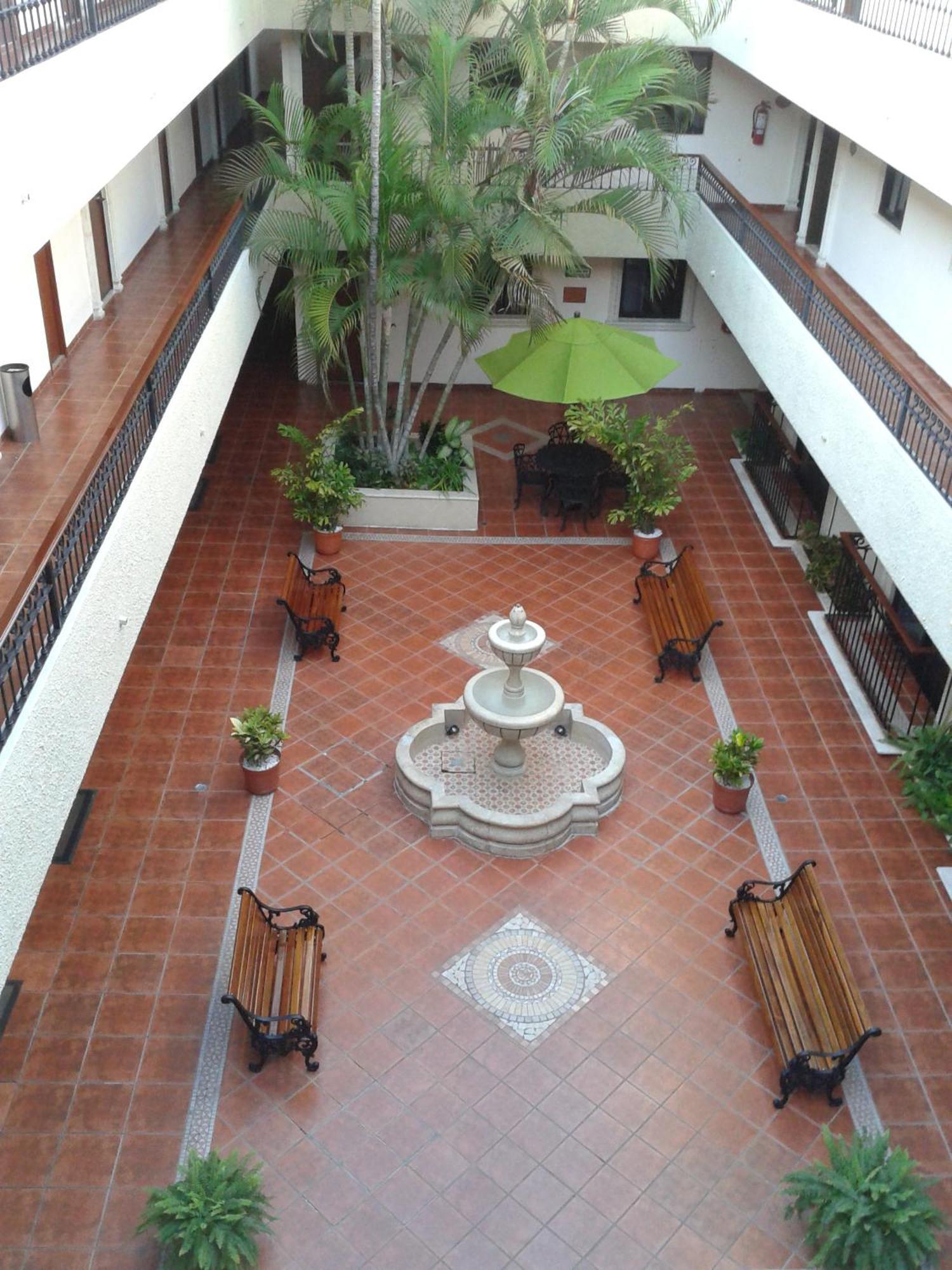 Hotel Del Gobernador Mérida Kültér fotó